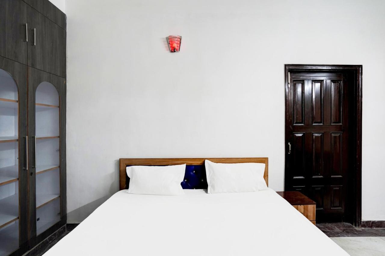 Hotel O Radisson Red Hotel & Restaurant Ghaziabad Eksteriør billede