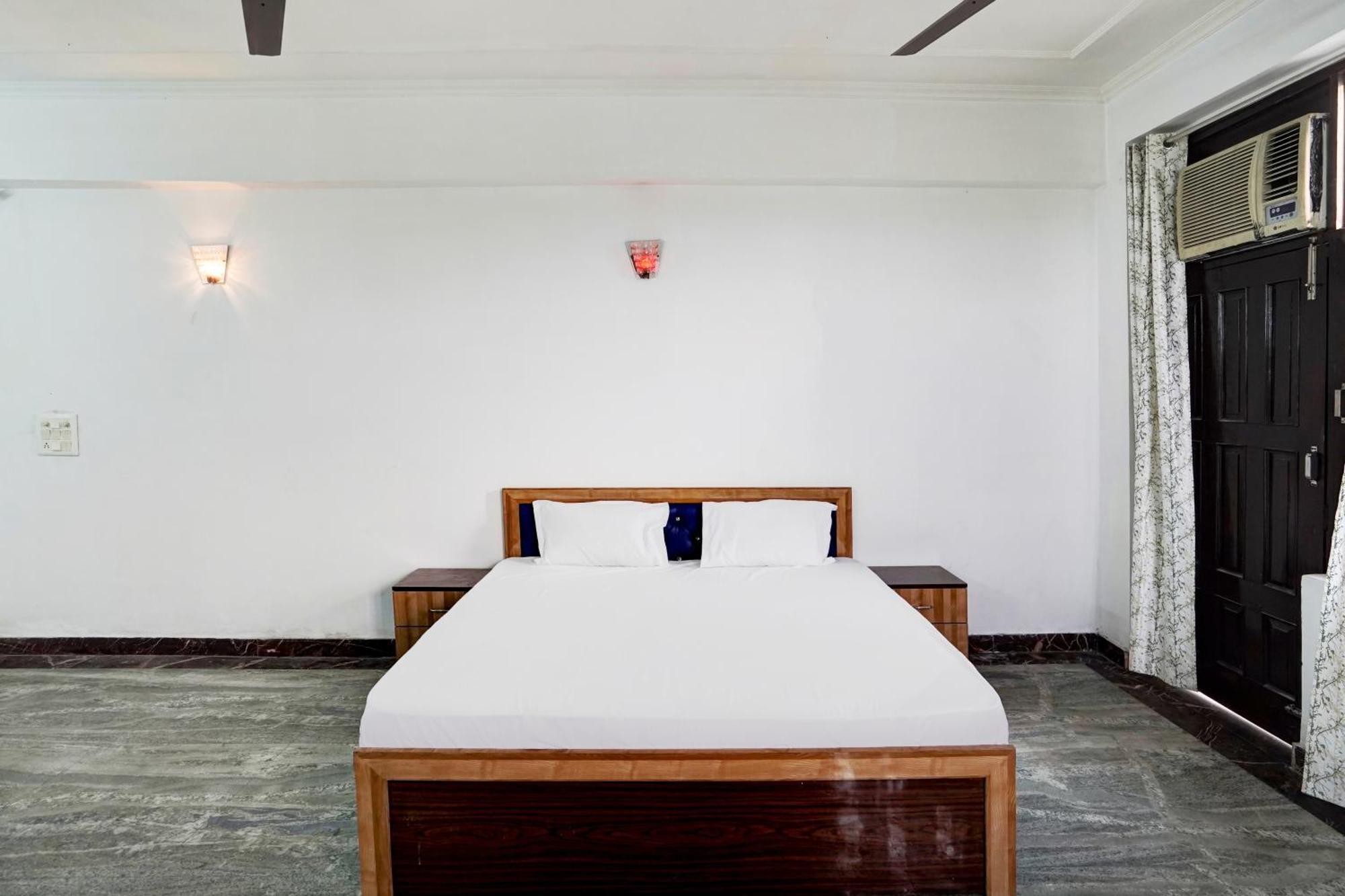Hotel O Radisson Red Hotel & Restaurant Ghaziabad Eksteriør billede